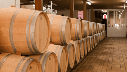 Die Fässer für den Château du Moulin Rouge