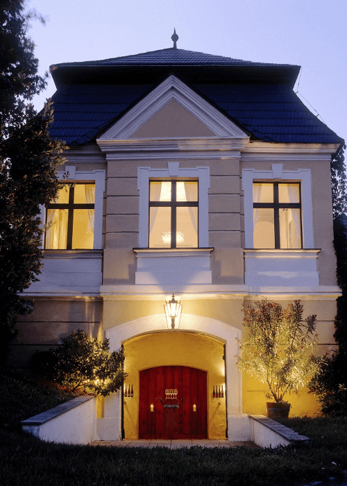 A entrada para a adega de Johann Topf A entrada para a adega de Johann Topf