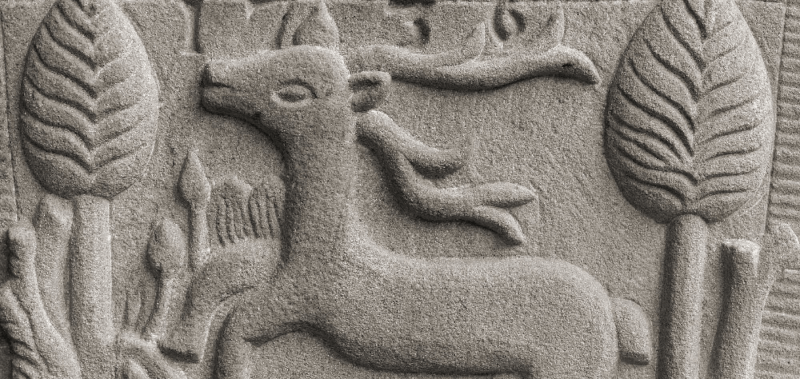 Der springende Hirsch am Stammhaus