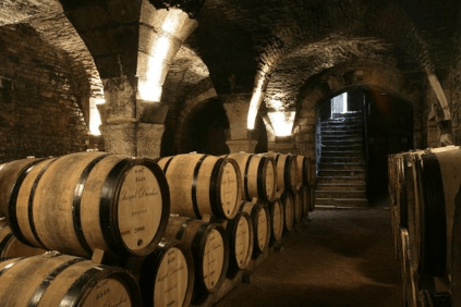 A cave dos cônegos em Beaune