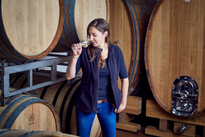 Victoria segue o seu próprio caminho com a adega de Sankt Annaberg, que pertence à adega Lergenmüller.