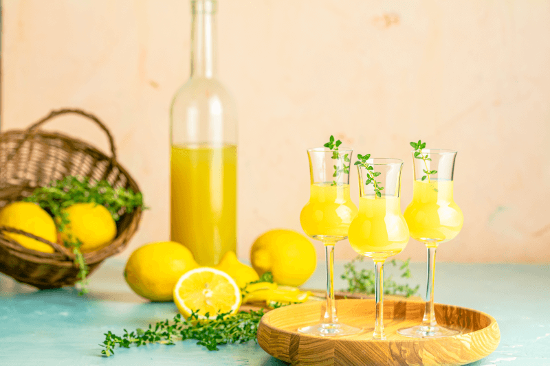 Mesa com limoncello