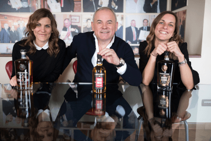 Roberto Castagner mit seinen Töchtern