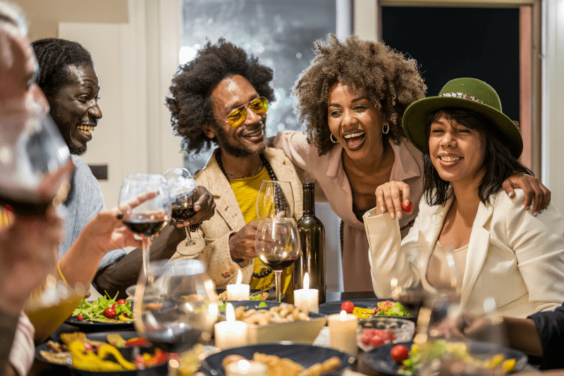 Comida vegana com vinho